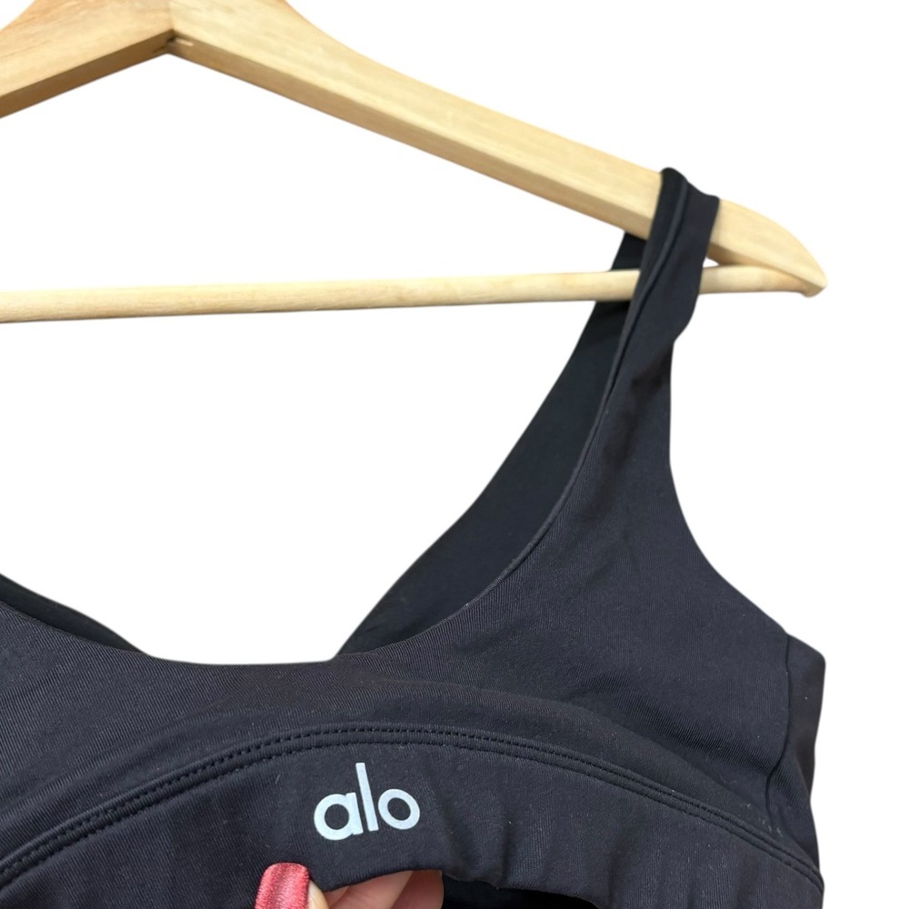 Alo Yoga Vivid V Neck Black Light Support Sports Bra Size XS - Picture 8 of 9